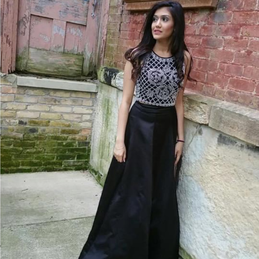 2 piece black prom dress. Size 0